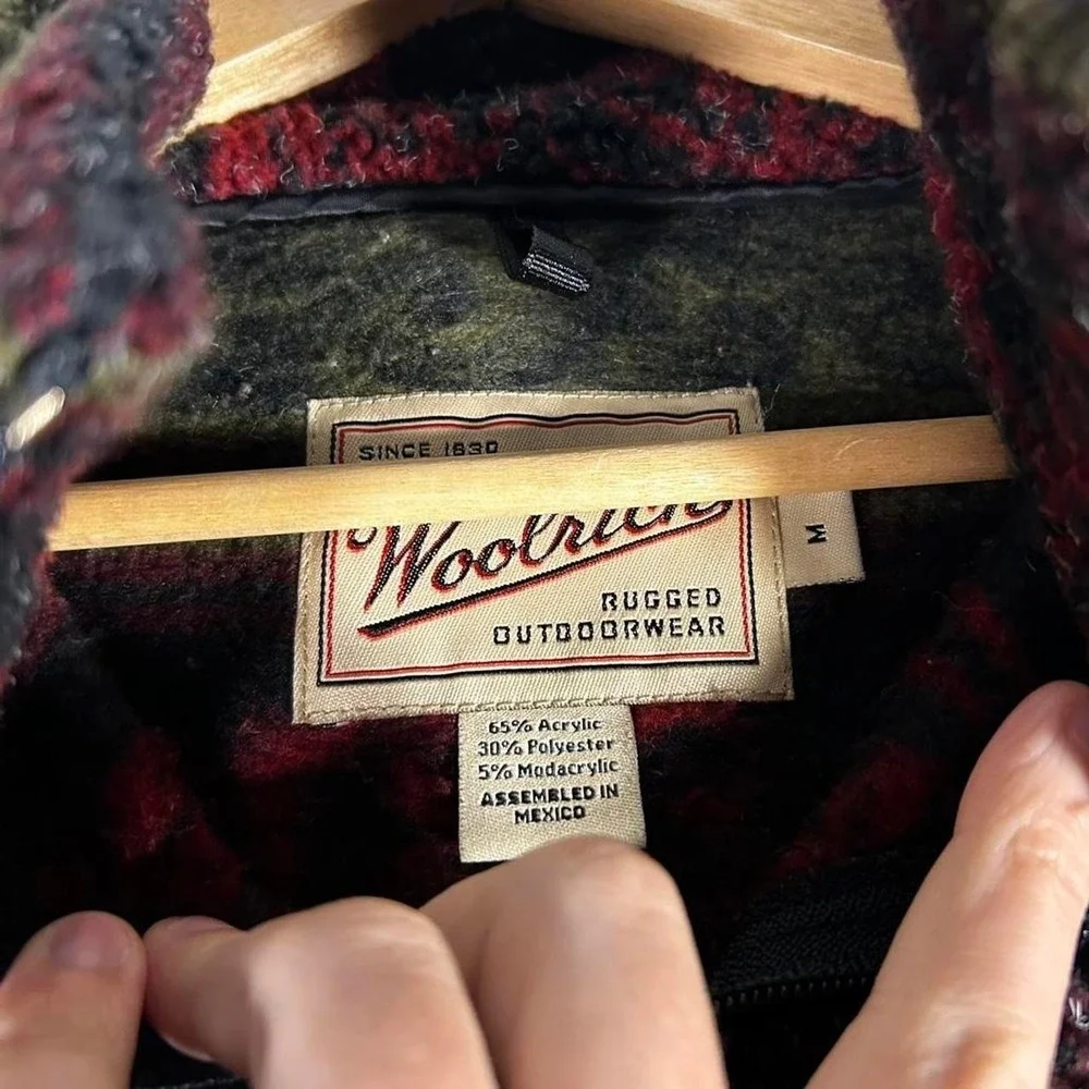 Vintage Woolrich green and red patterned Sherpa 1/2 zip fleece jacket Size M